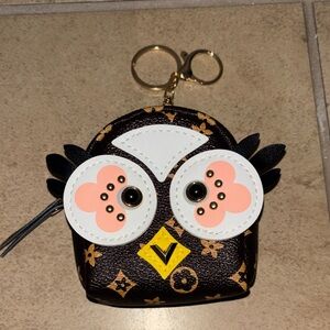 Source Unknown Brown Owl Key & Card Holder/Charm